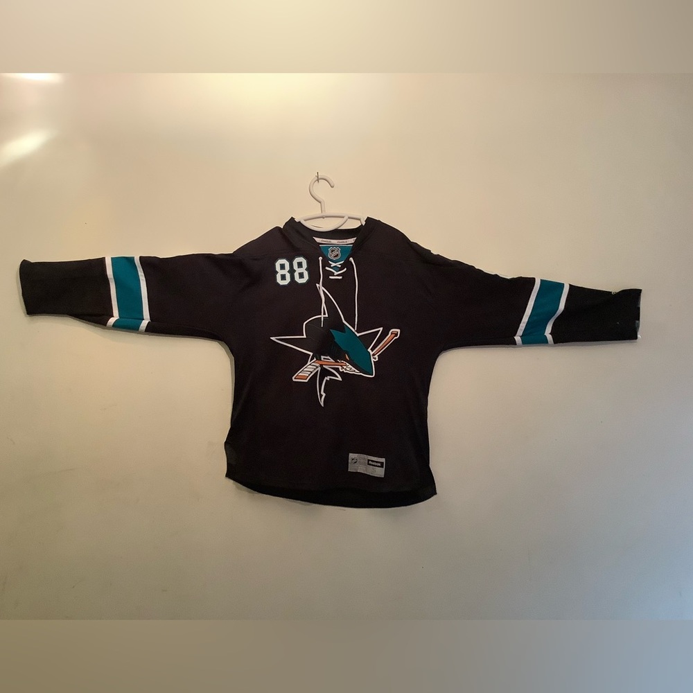 Reversible San Jose Sharks jacket & Brent Burns jersey - Picture 9 of 14